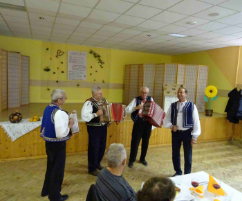 Aktuality / Slávnostné posedenie dôchodcov - fotogaléria - foto