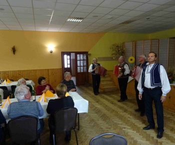 Aktuality / Slávnostné posedenie dôchodcov - fotogaléria - foto